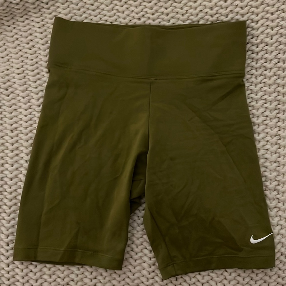 Nike 7” biker shorts